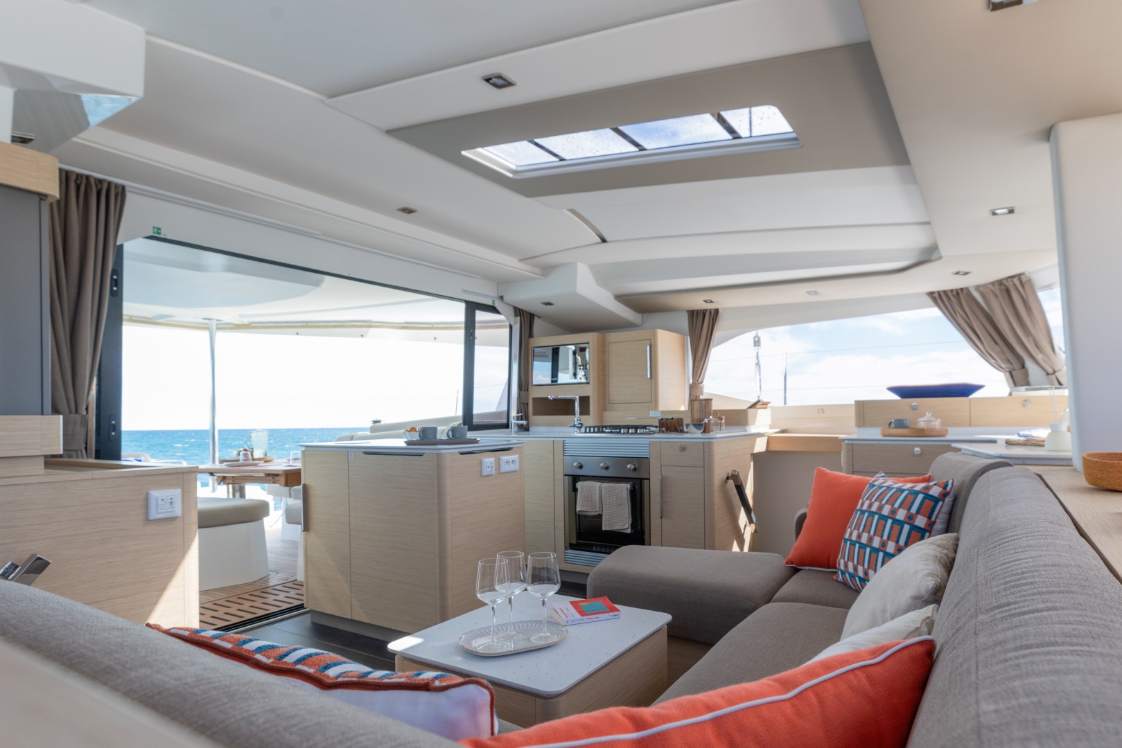 2027 Fountaine Pajot 44 - Görsel 16