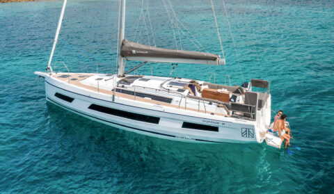 2027 Dufour 41